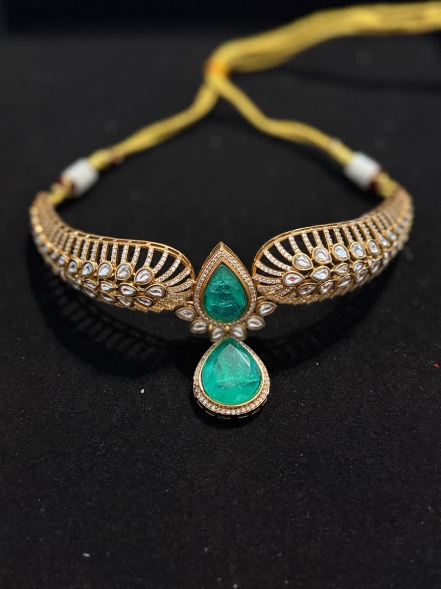Emerald Teardrop Winged Choker Set - alternate view